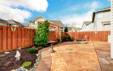 Custom fence built in backyard in Cheyenne Wy