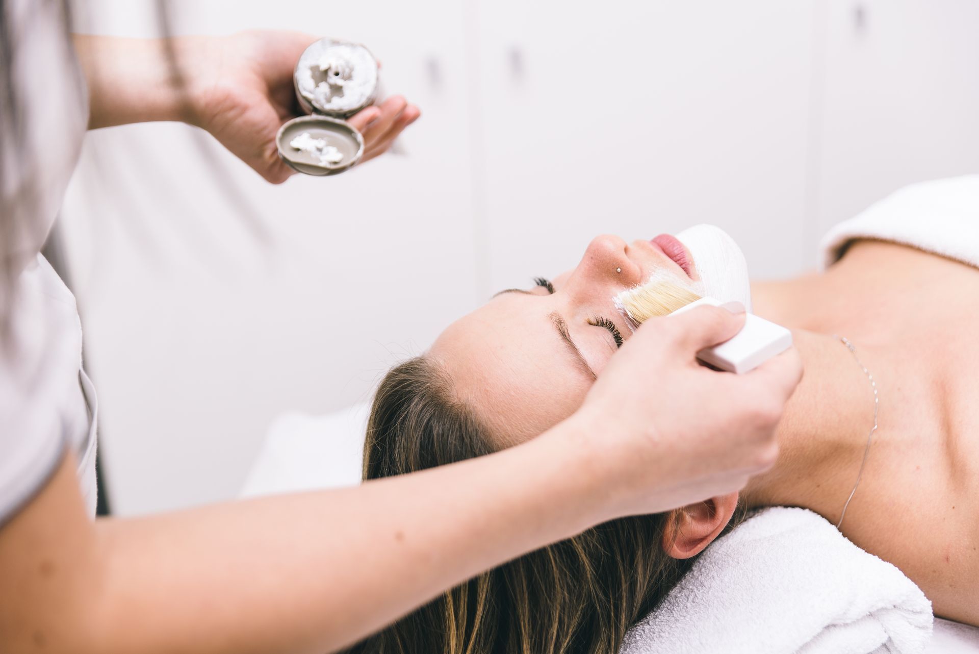 facial treatment in a beauty salon