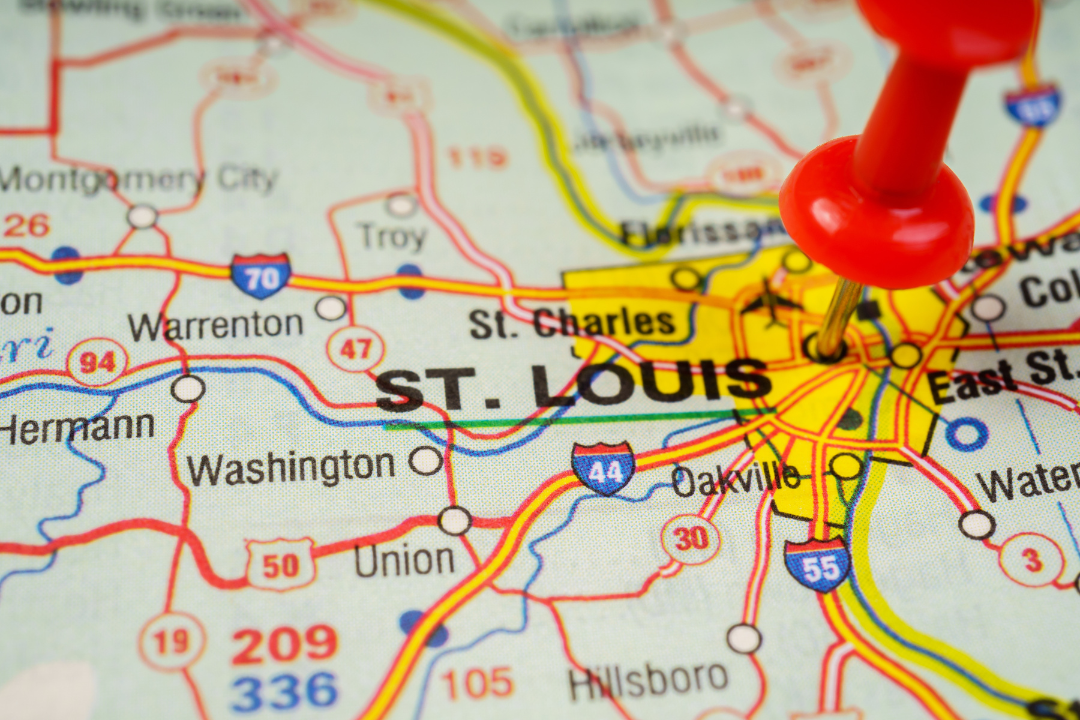 A map of st. louis with a red pin on it