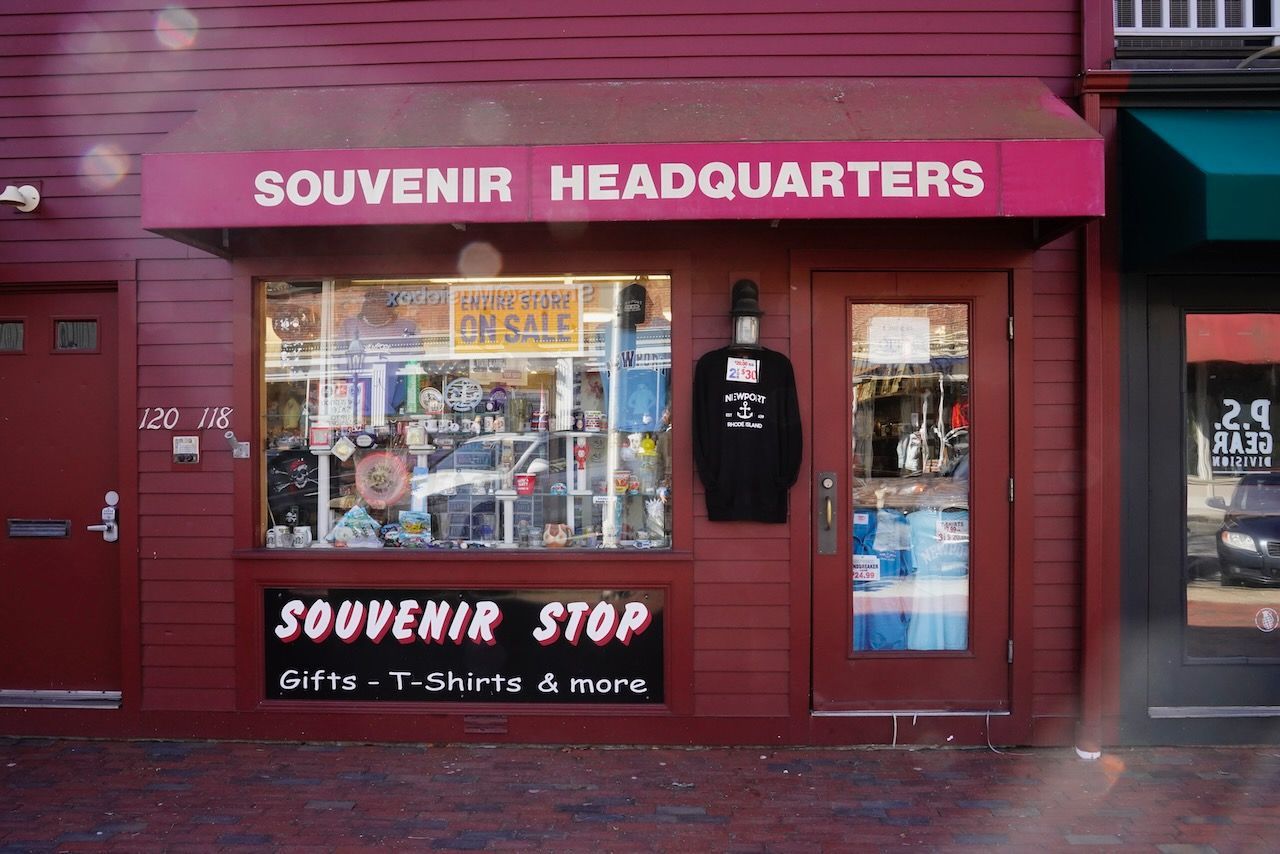 The front of a store called souvenir headquarters