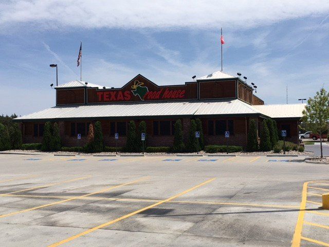 Texas Road House | Kearney, NE | Kucera Painting