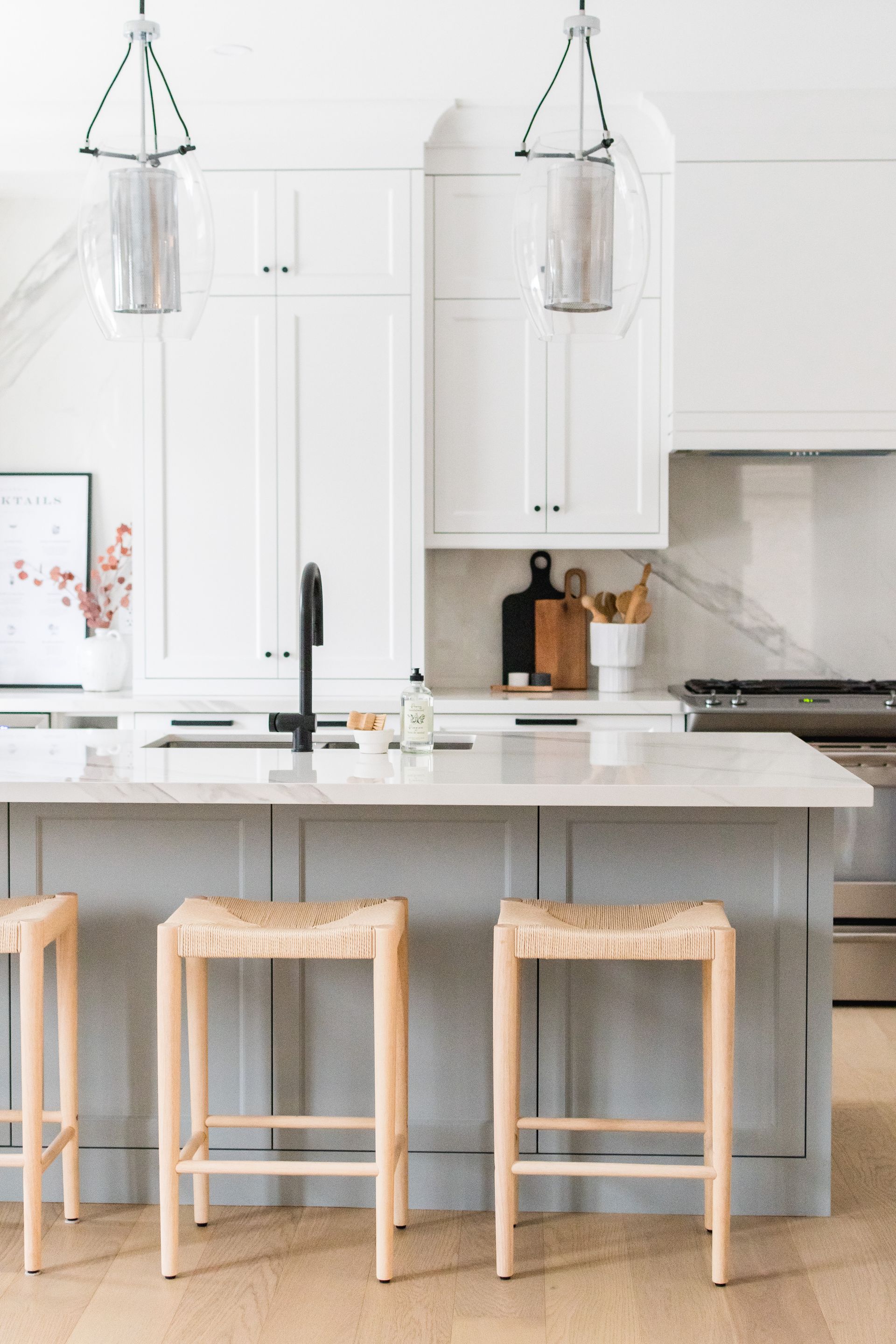 A well designed kitchen counter top