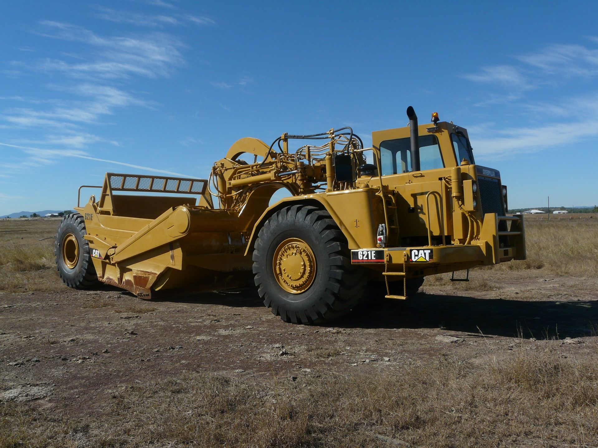 Scrapers Rockhampton | Mike Barlow Earthmoving