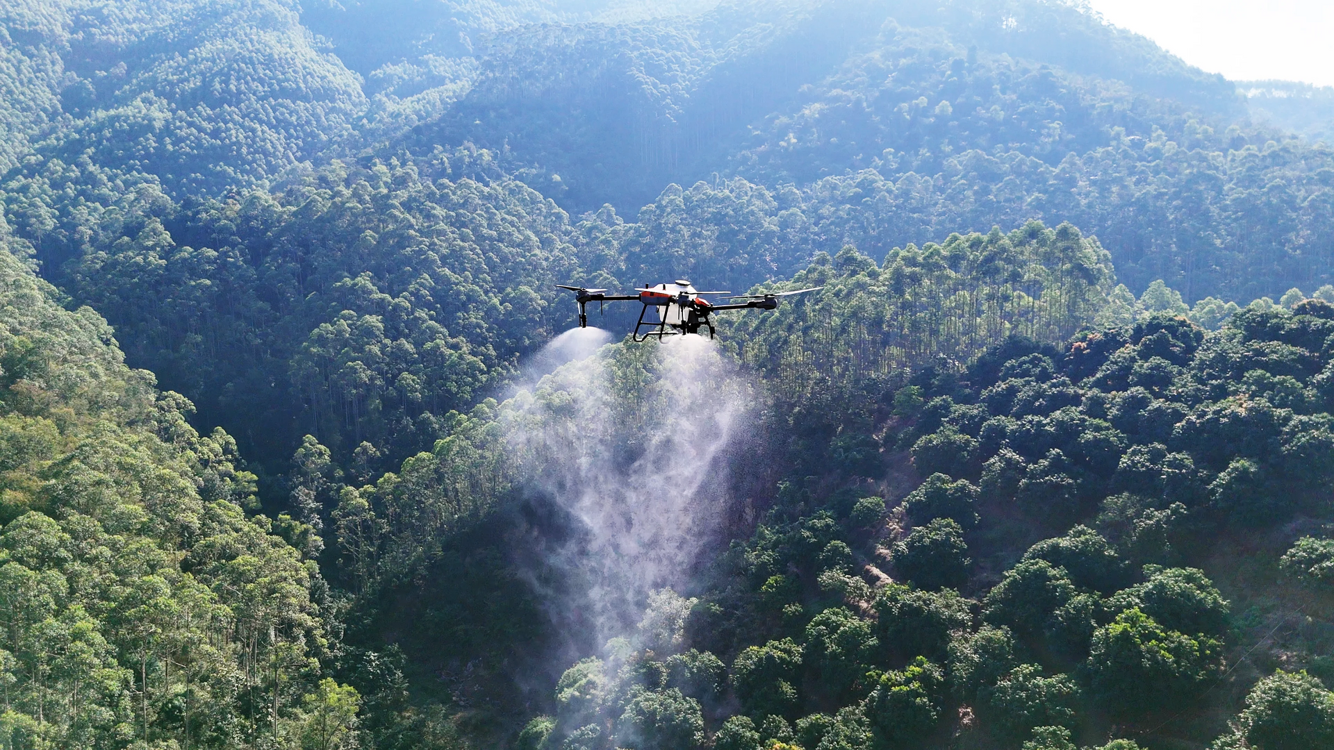 Alias Agroservicios S.A.S.  Venta y Alquiler de maquinaria: Rastras, Drones y Pilotos Automáticos . Servicio de fumigación.