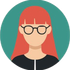 Illustration d'une personne rousse portant des lunettes sur un fond circulaire turquoise