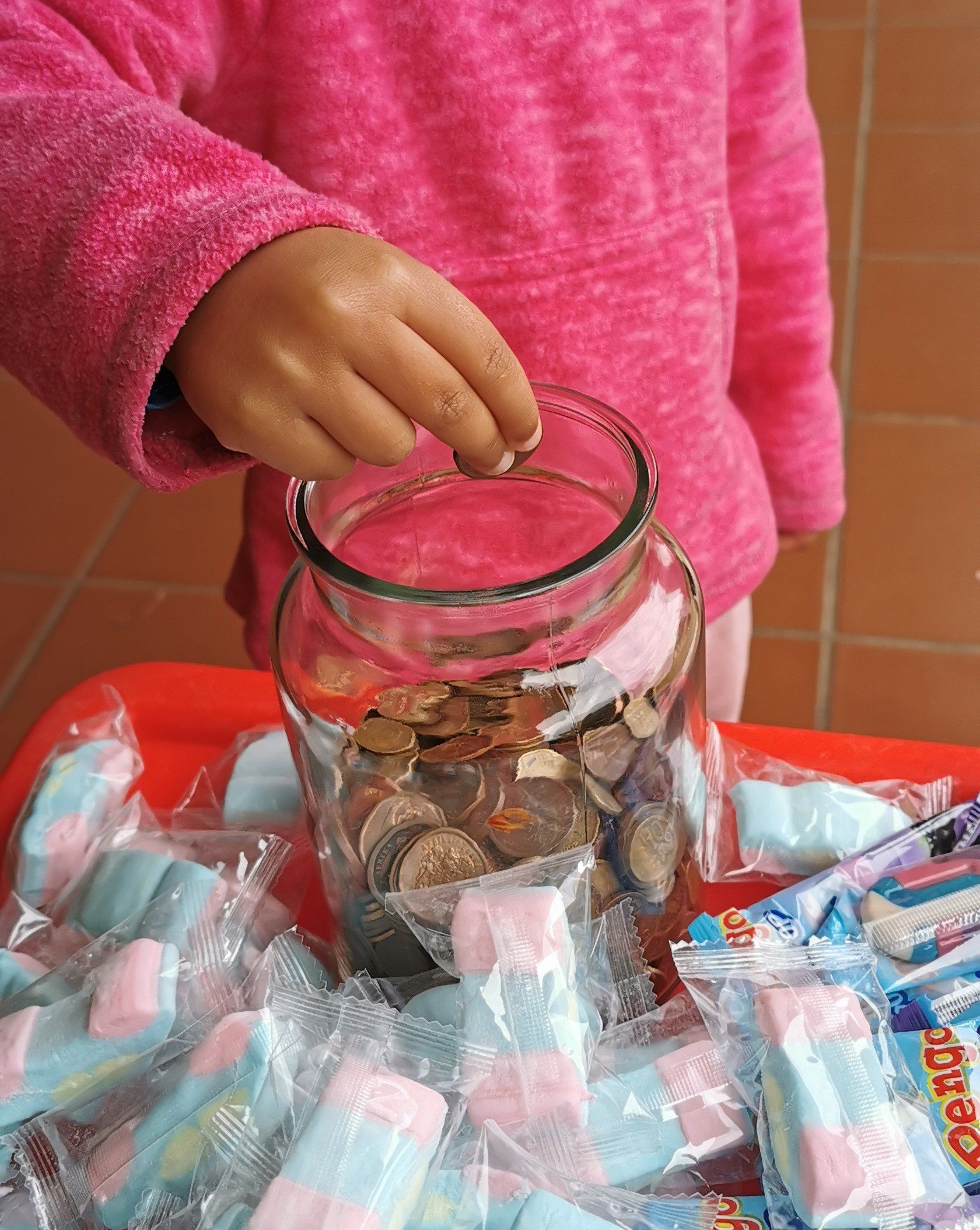 Tuck Jar