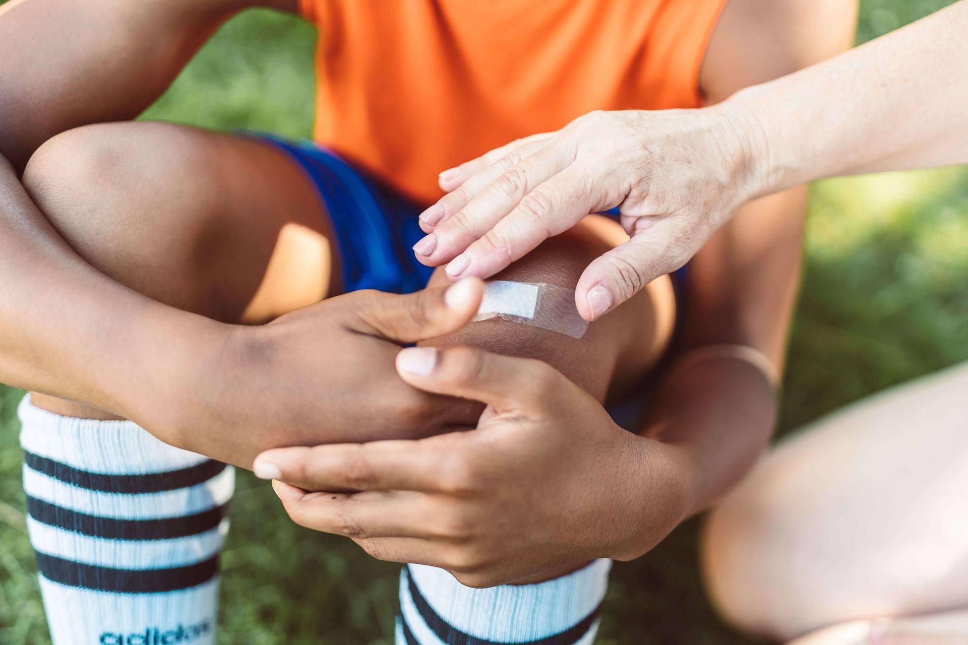 Close-up of a sports-related injury, representing physical setbacks and anxiety that athletes may experience during recovery through anxiety therapy in Omaha, NE | anxiety therapy omaha ne - sports performance anxiety omaha ne - anxiety therapist omaha ne - elkhorn - gretna - bennington - blair - millard - wahoo - waverly - papillion