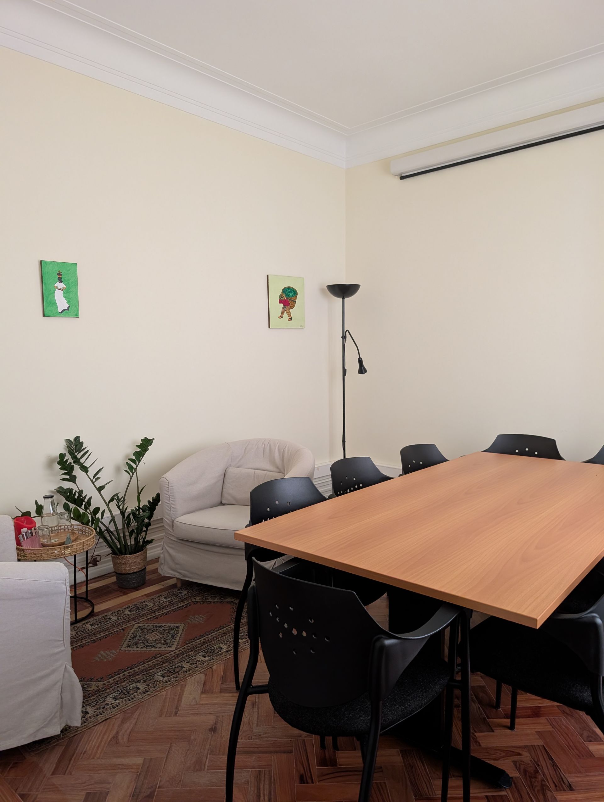 Celebrantes - Bespoke Ceremonies office (meeting room).