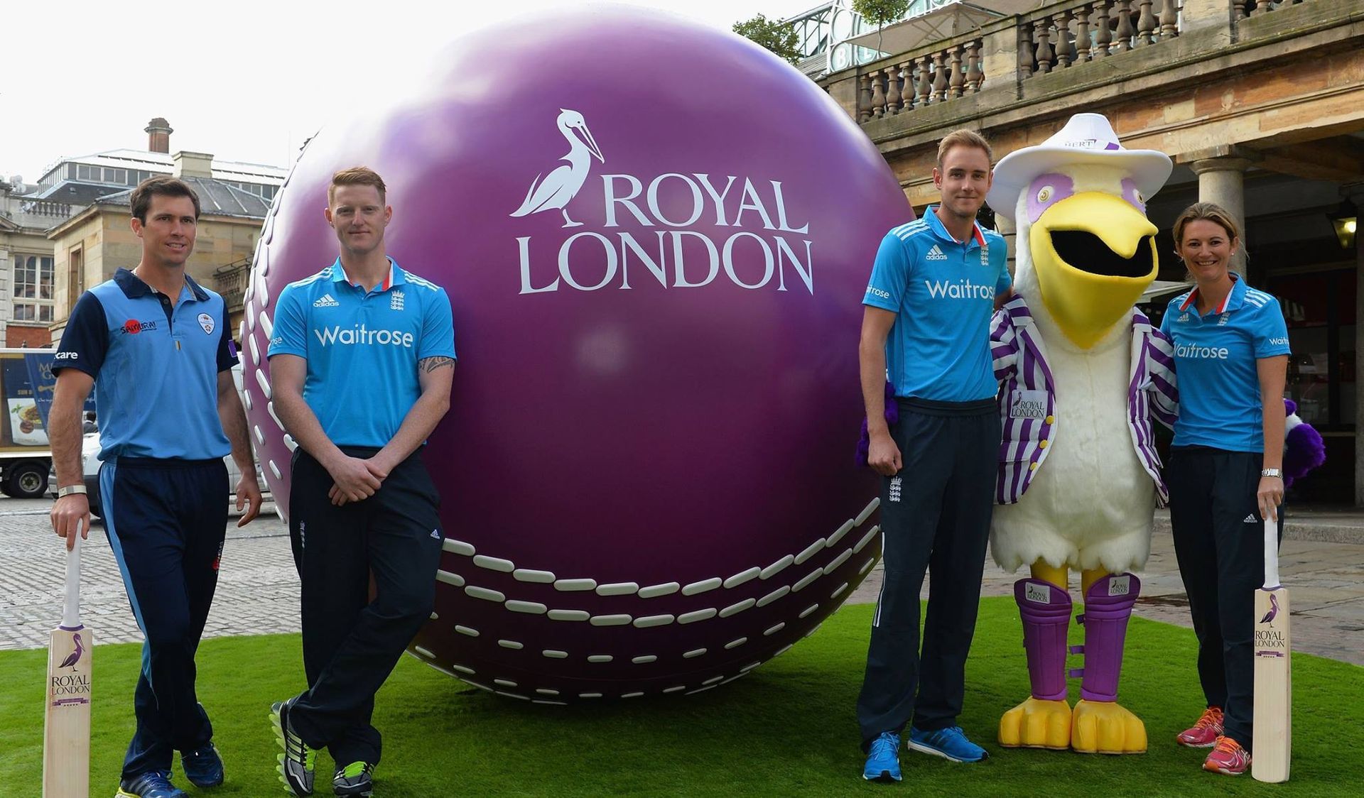 Royal London Cricket Display