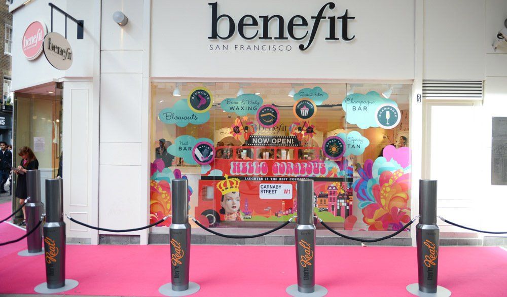 3D printed Benefit mascara bollards for retail display