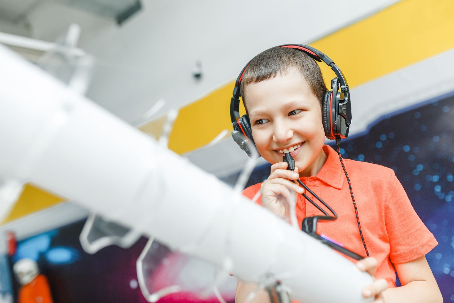 boy-at-museum