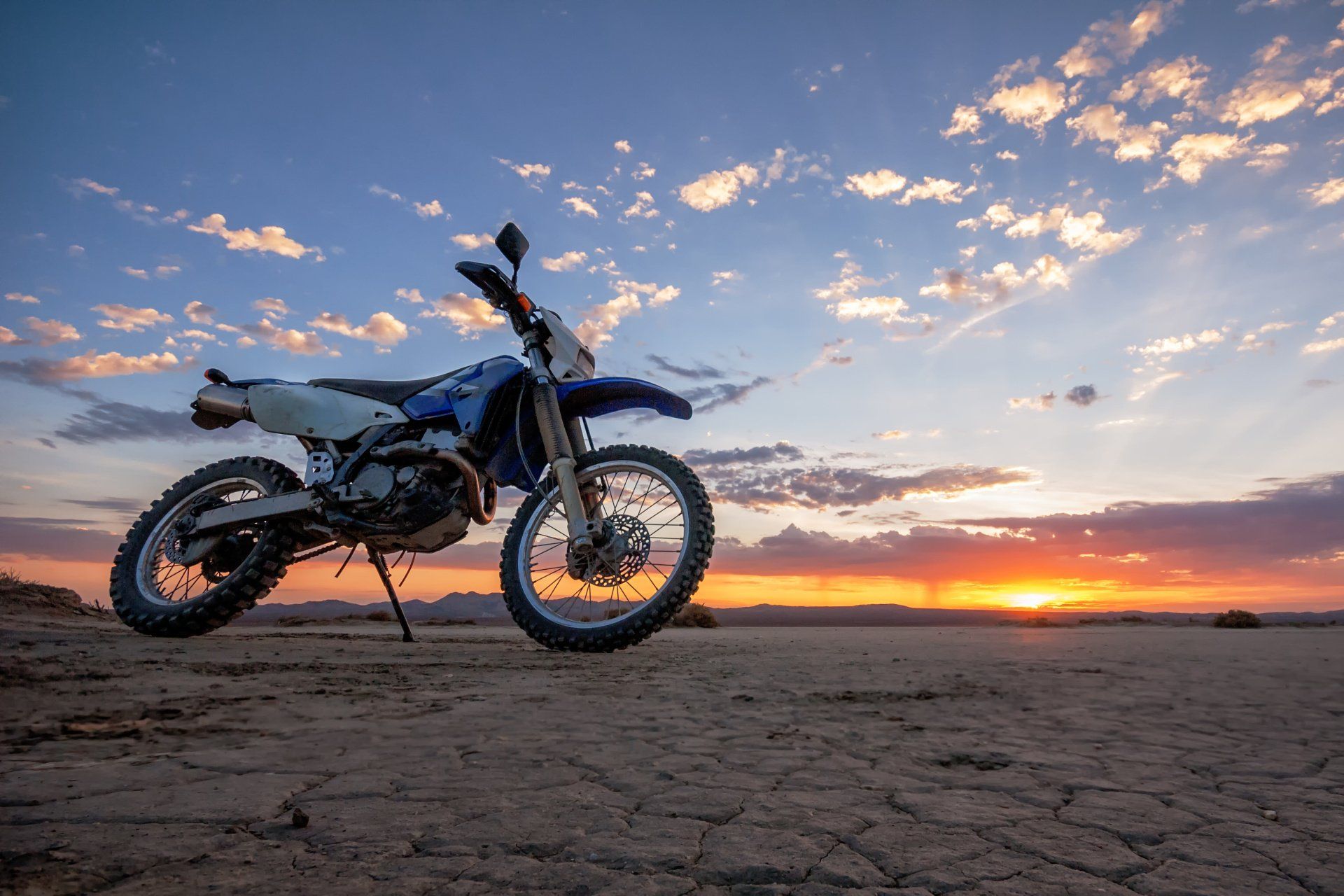 low emission internal combustion engine motorcycle
