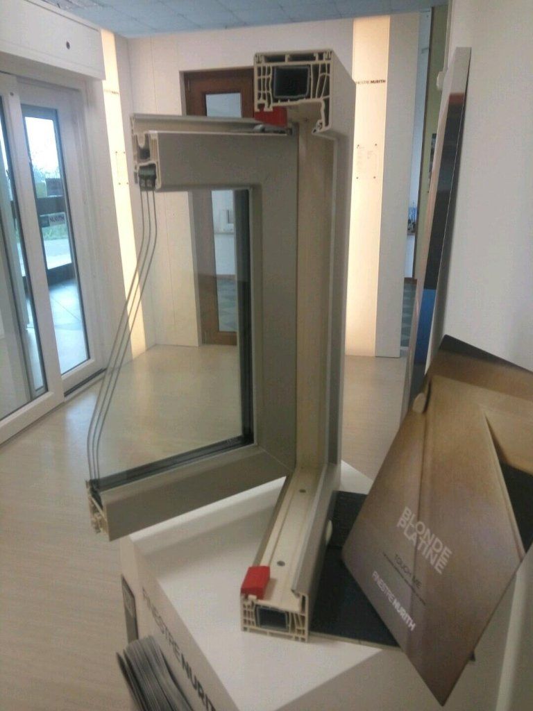 esposizione di un infisso con dettaglio componenti