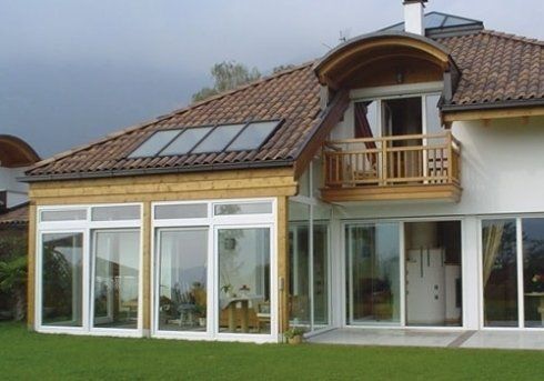 casa con veranda e vetrate panoramiche