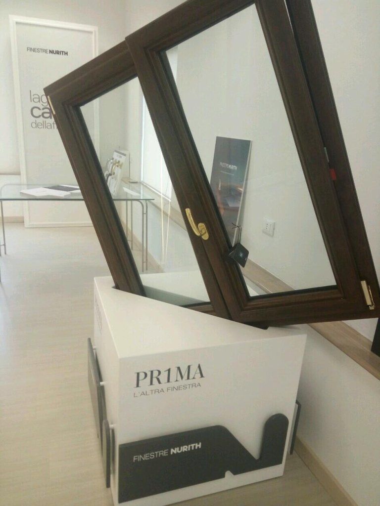 finestra in vetro alluminio del marchio PRIMA
