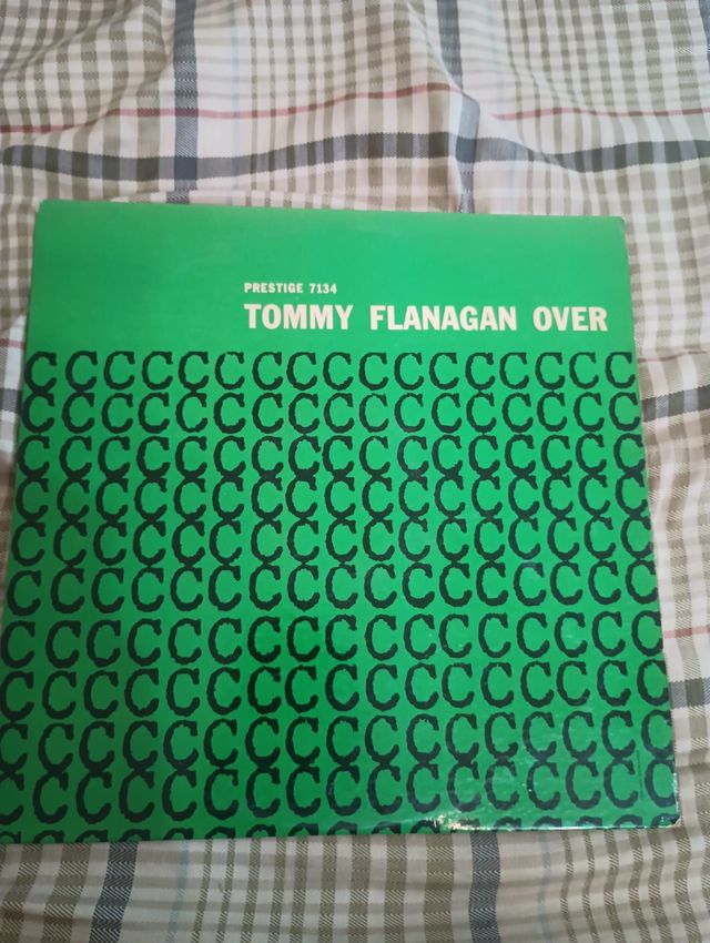 Tommy Flanagan Overseas LP on Prestige 7134 with its green C pattern cover