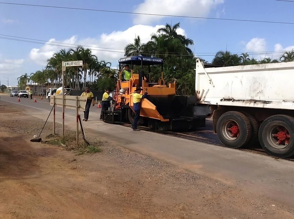 Wheel Excavator Operated on The Road