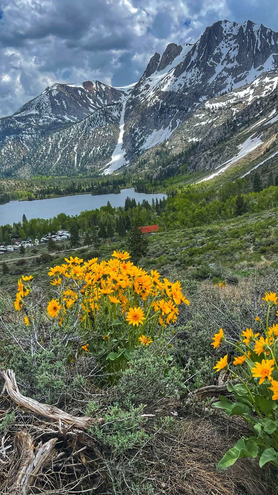 lake-and-mountains