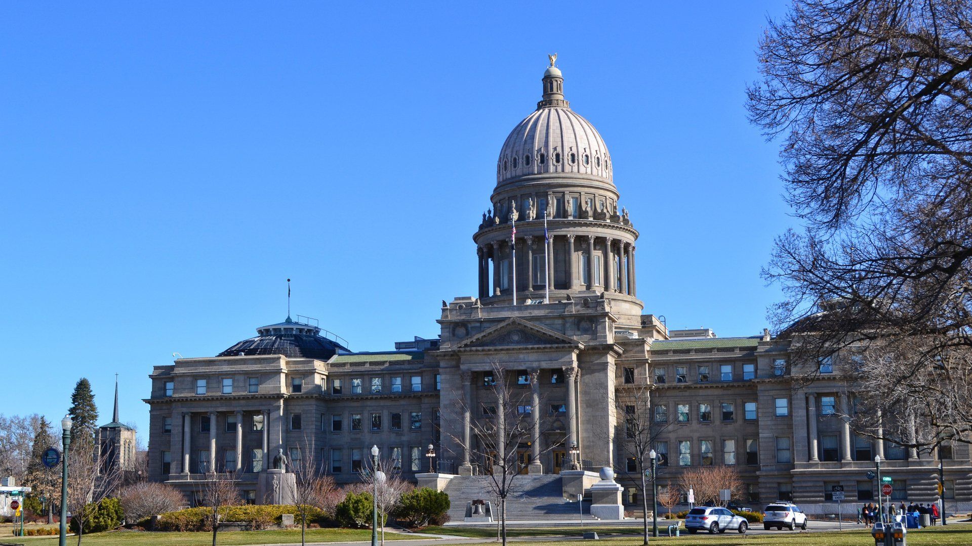 image of a State Capitol building