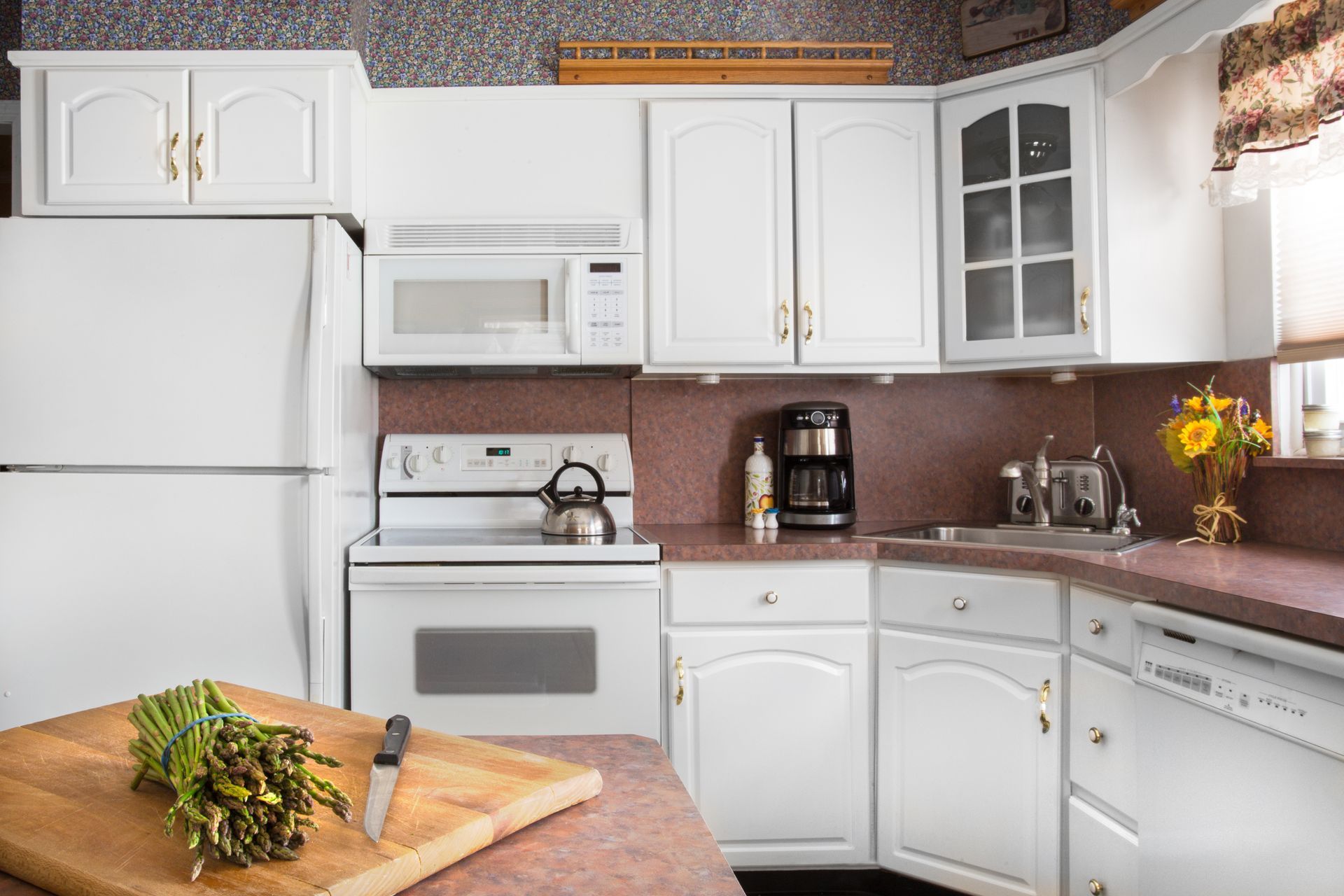 Traditional Formica Countertops