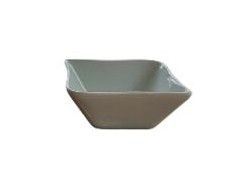 Petit bol carré à intérieur gris et extérieur brun sur fond blanc