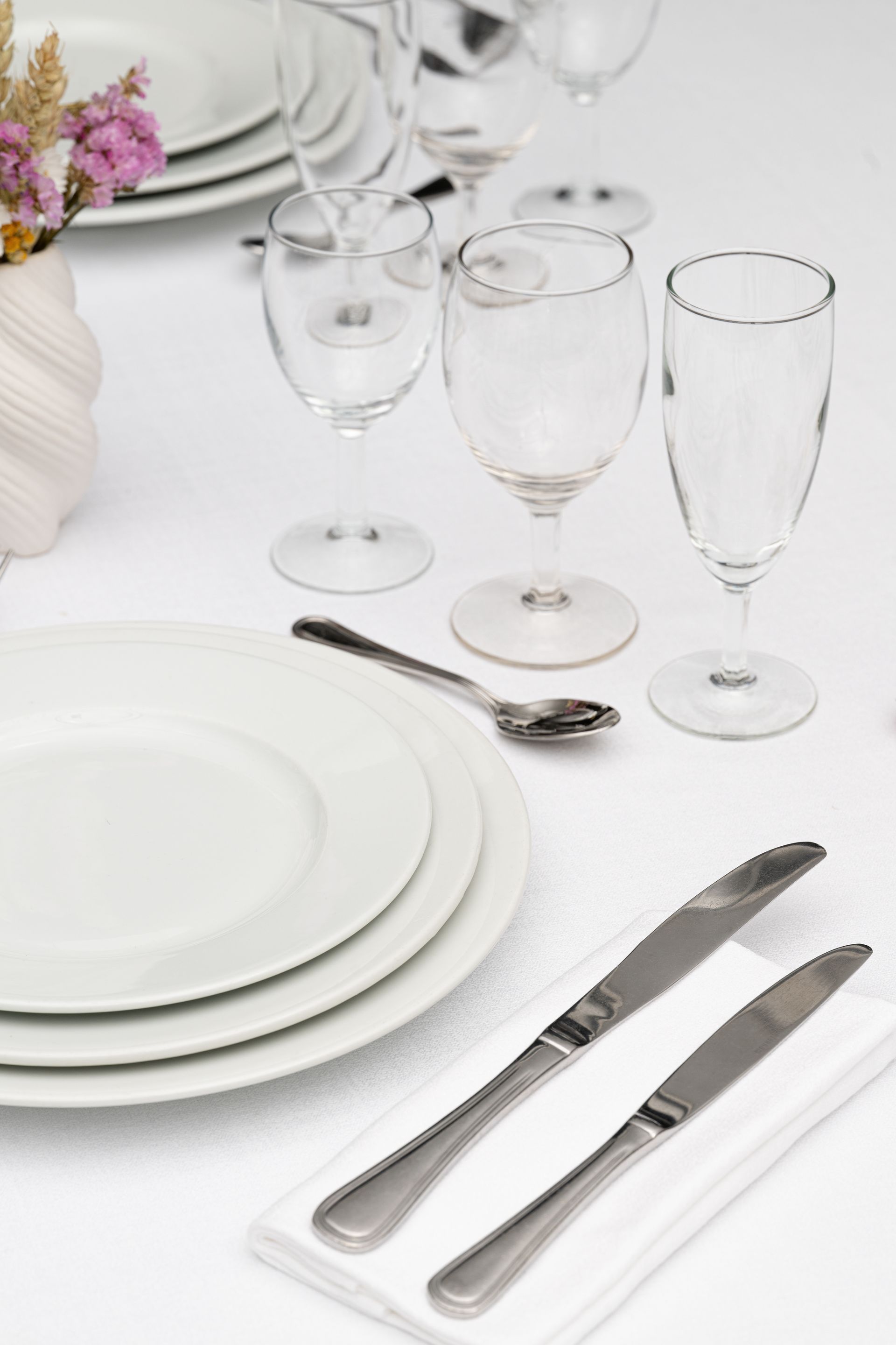 Assiette blanche Elegance de 20 de diamètre