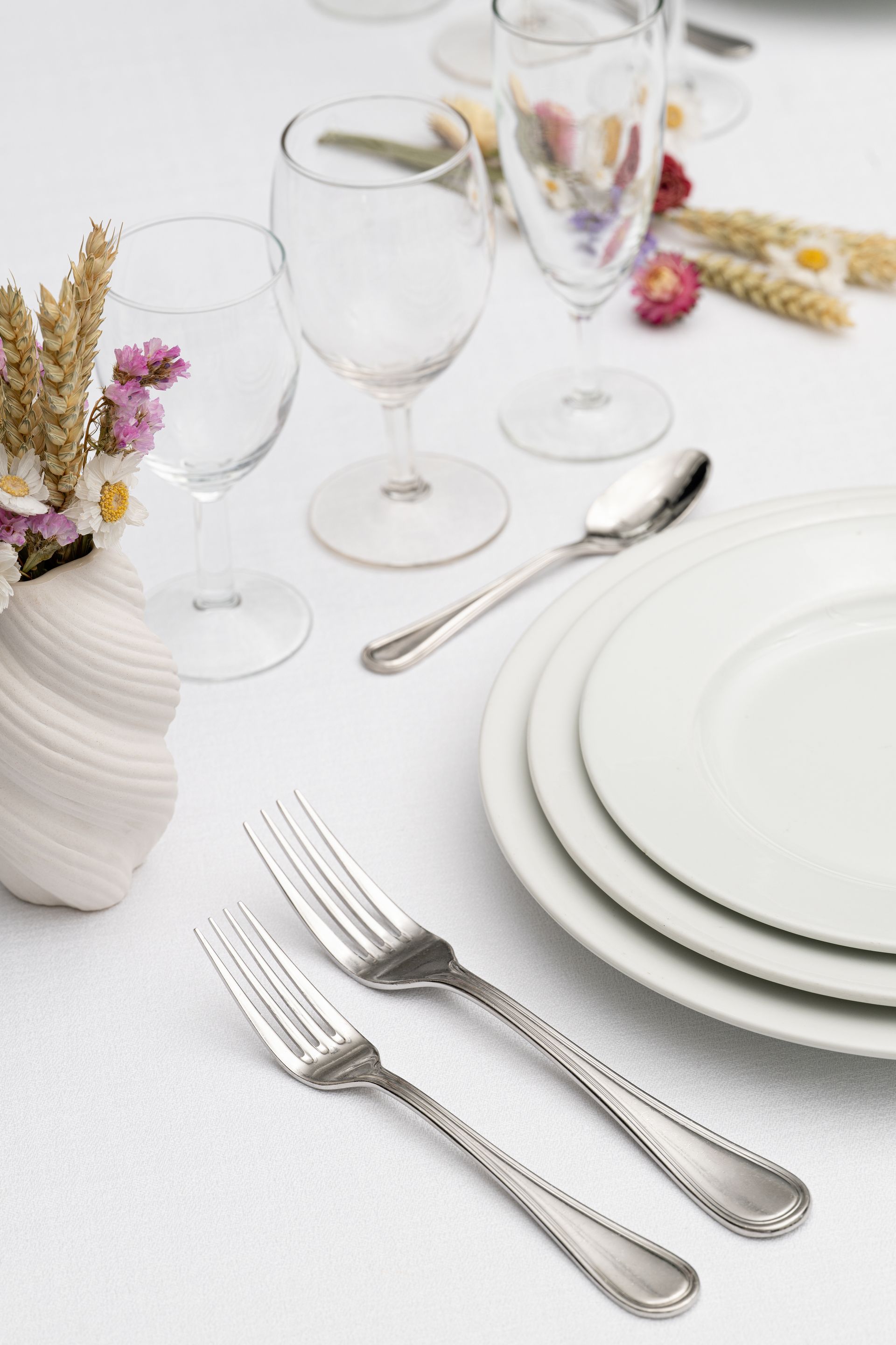 Assiette blanche Elegance de 24 de diamètre