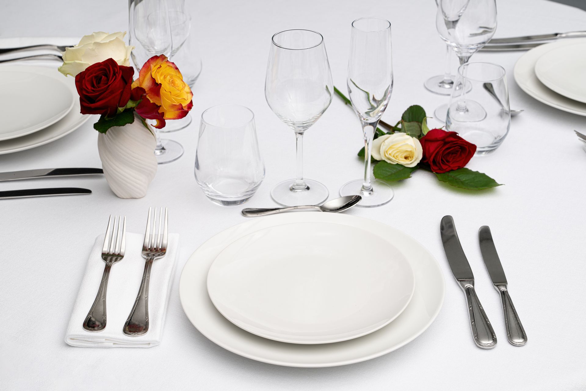 Assiette blanche Ariane 28 de diamètre