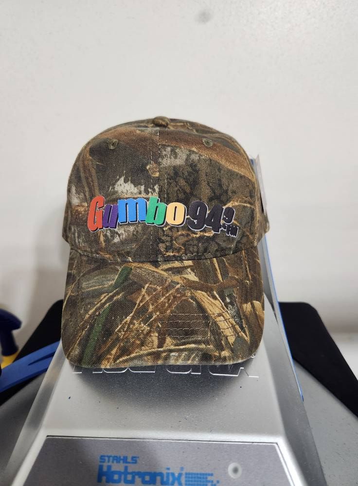 Camouflage baseball cap with 