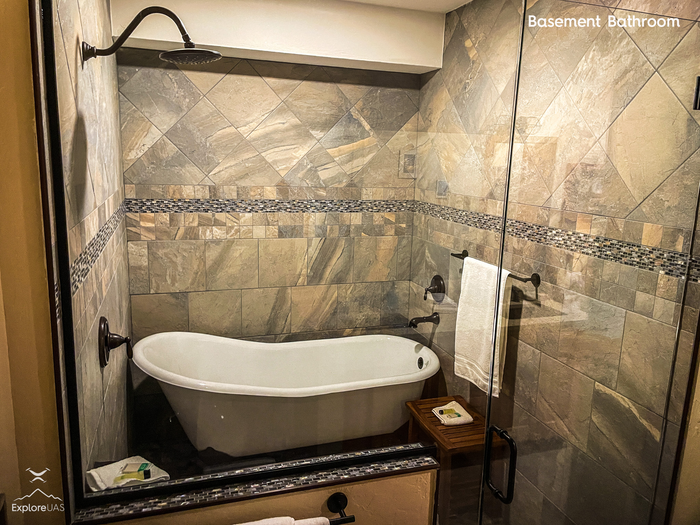 The Outpost at ElkView bathroom tub
