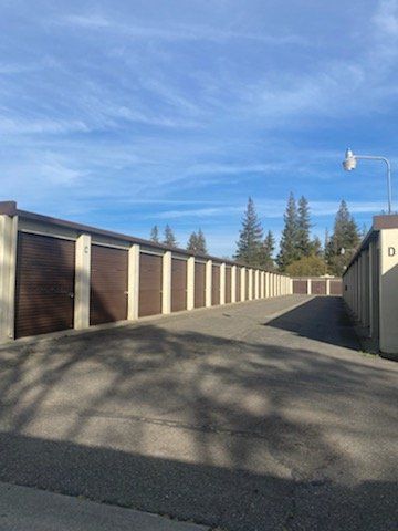 Winters Self Storage drive-up storage doors