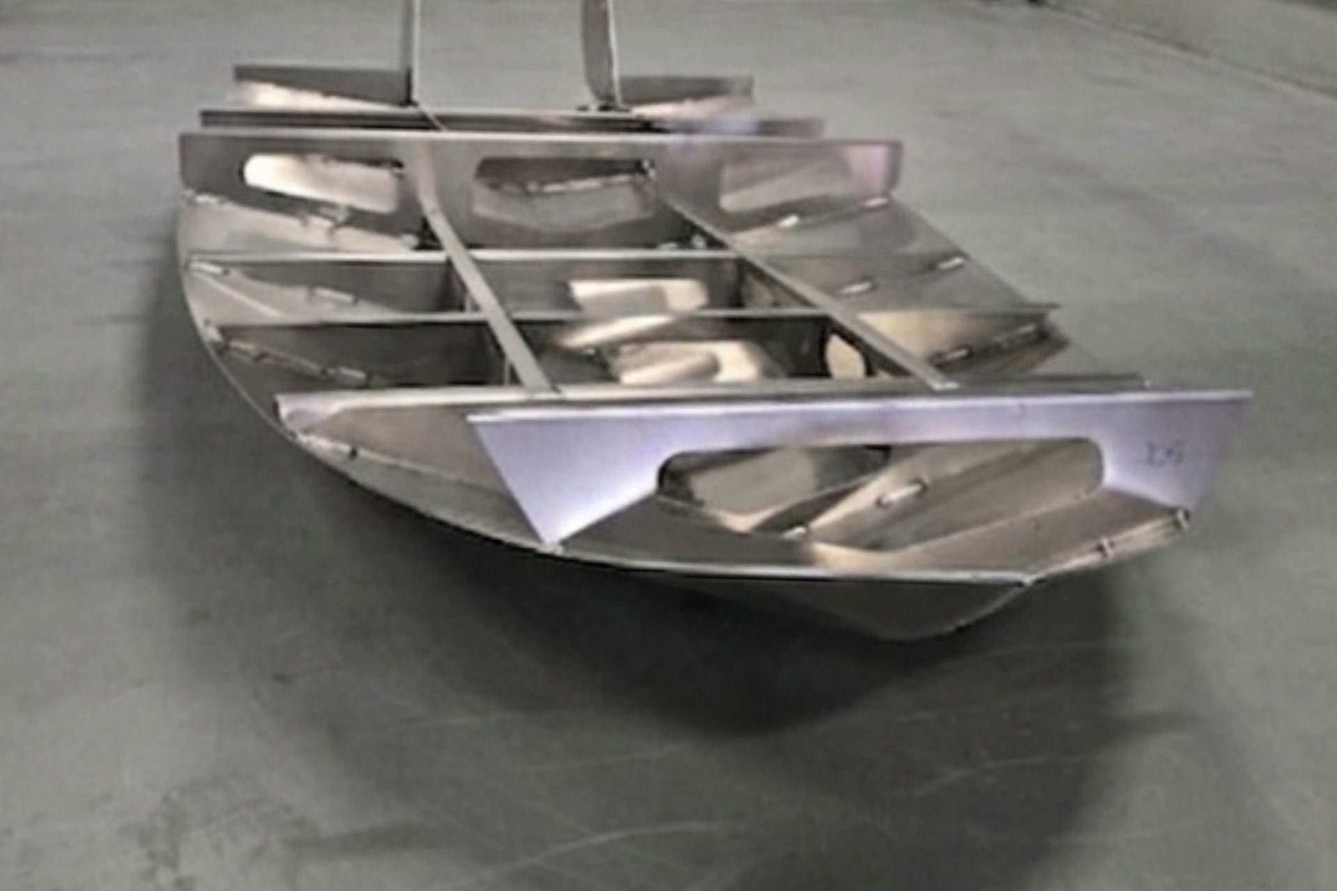 HAVERDESIGN Aluminium casco sloep voor het Sneekermeer