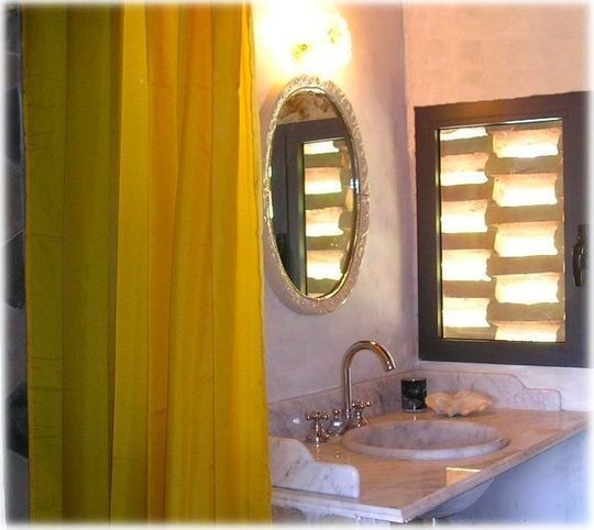 Bagno pulito e confortevole in agriturismo in Toscana