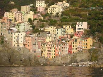 I borghi colorati delle Cinque Terre, gita di un giorno dall'Agriturismo I Pitti