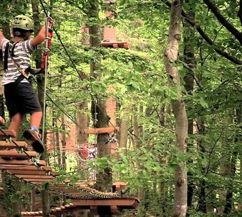 Un parco avventura perfetto per famiglie nella montagna pistoiese.