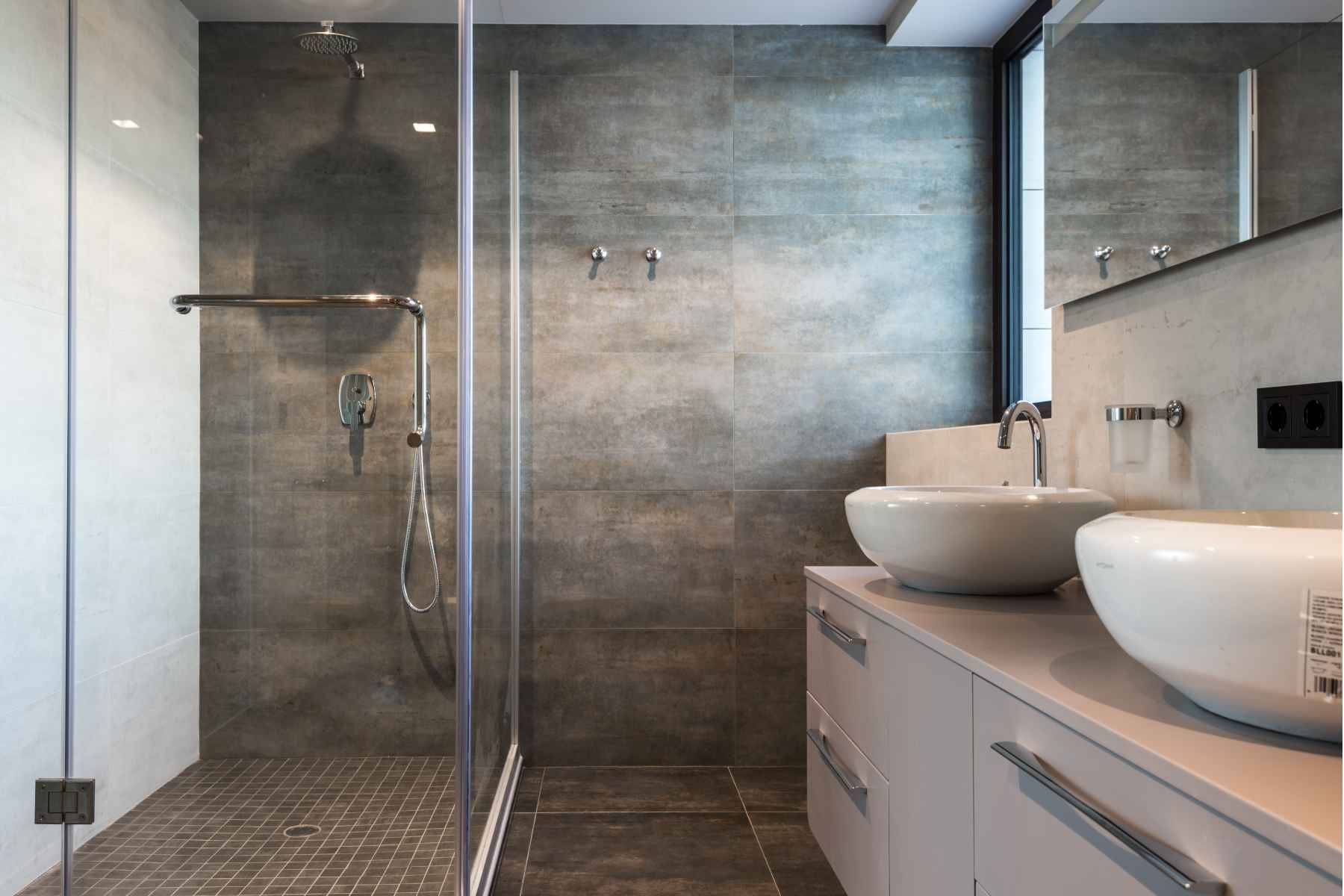 bathroom contractors near me