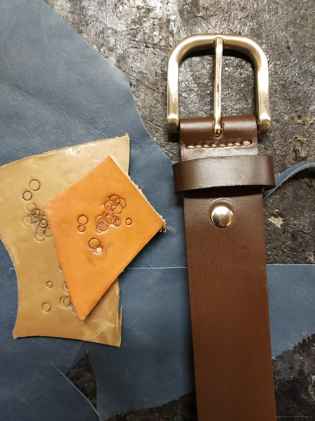 Cintura in pelle marrone