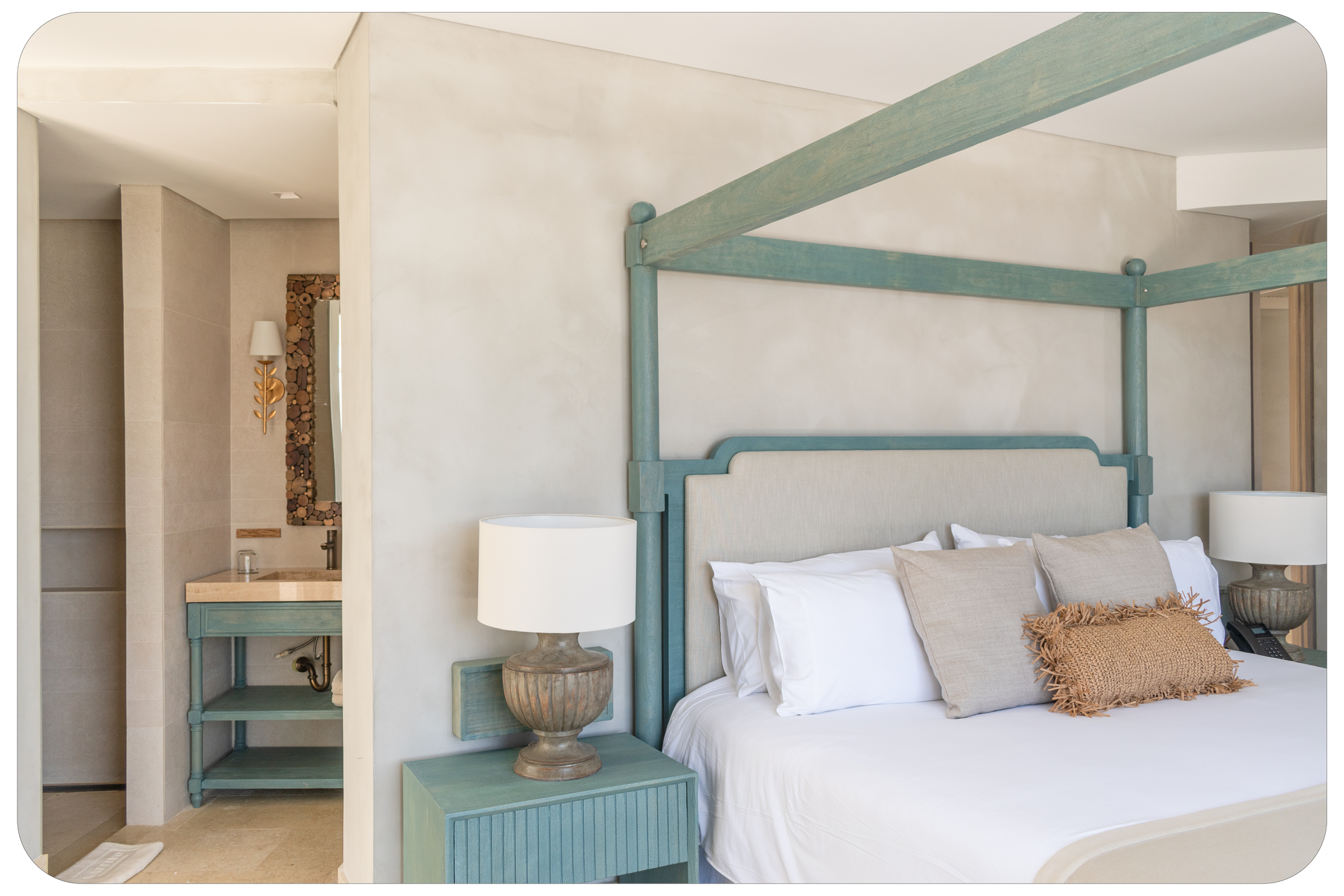 Master Suite en Nattivo Collection Hotel, hoteles de lujo en san andres con habitación amplia y detalles premium.