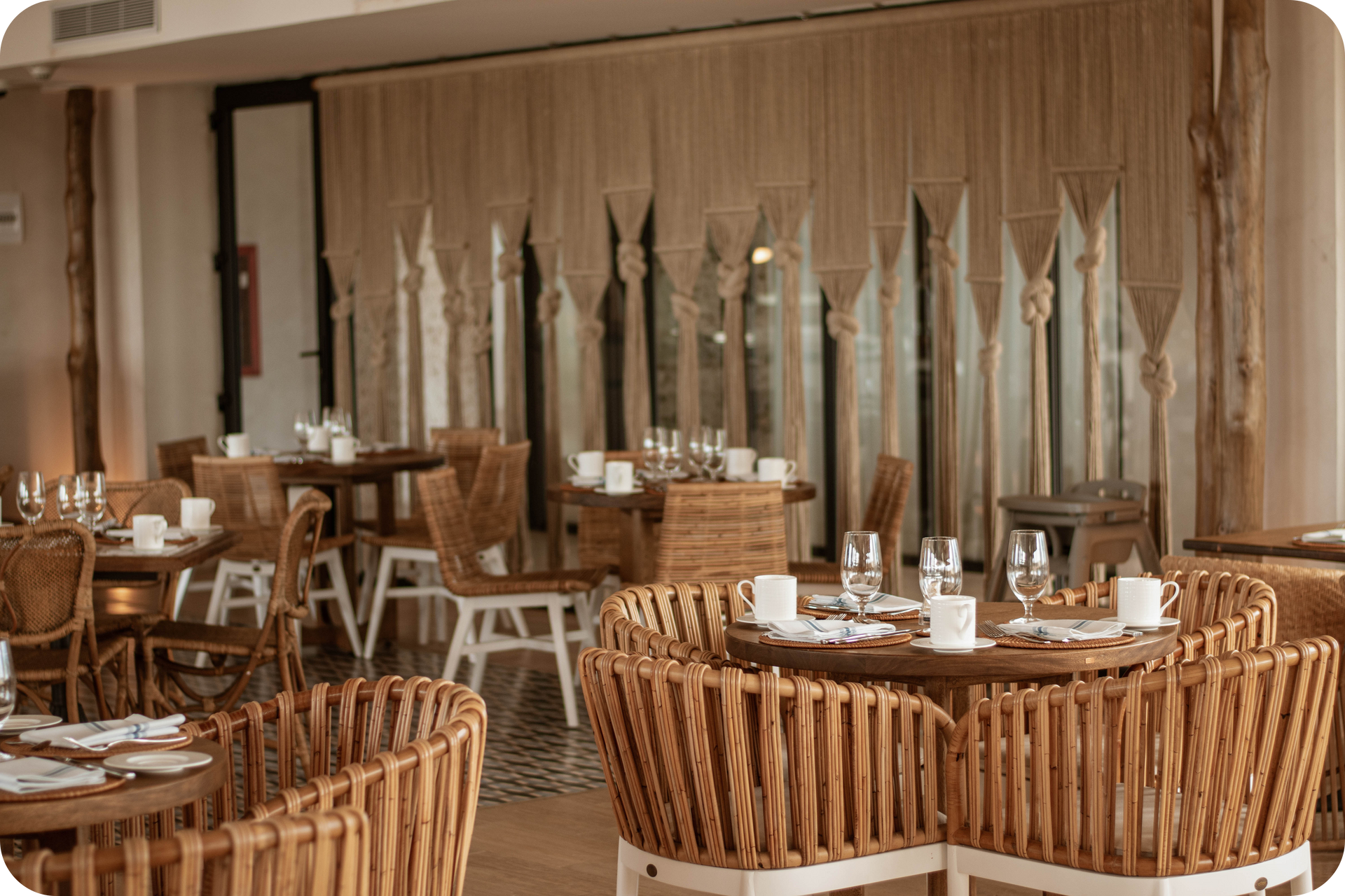 Comedor de Wata Rooftop, restaurantes en san andres islas dentro de Nattivo Collection Hotel.