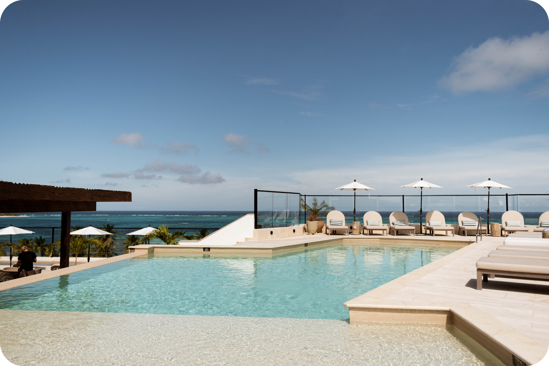 Piscina en Nattivo Collection Hotel San Andrés, hoteles con piscina en san andres para descansar cerca de la playa.