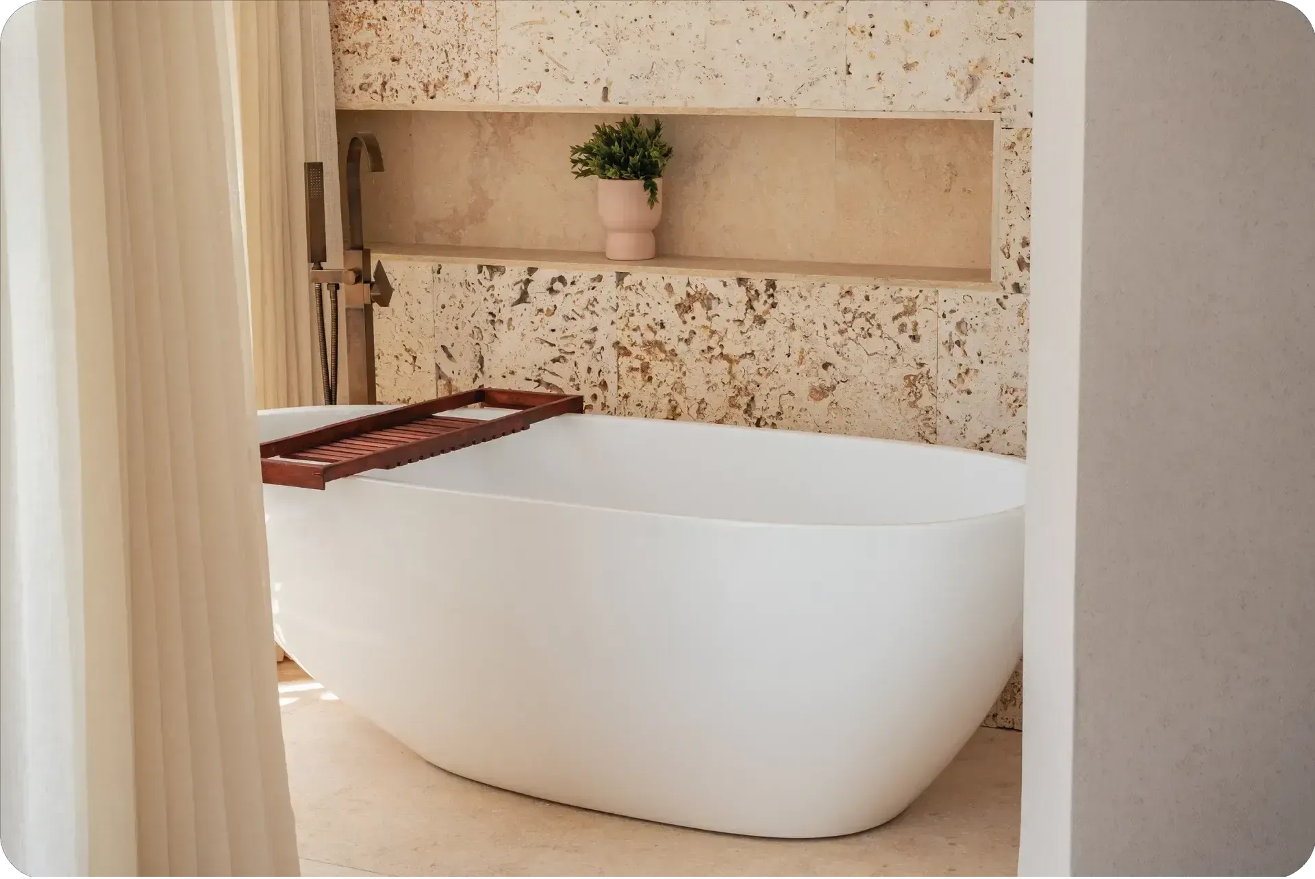 Bañera en Junior Suite de Nattivo Collection Hotel, hoteles de lujo en san andres con baño tipo spa