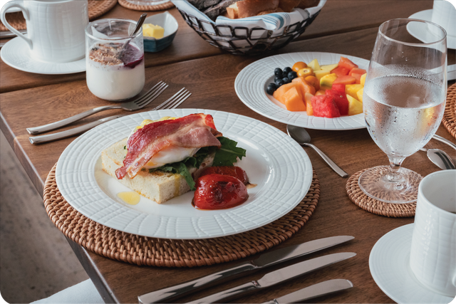 Desayuno y brunch en hotel restaurante: gastronomía de San Andrés servida en Nattivo Collection Hotel.