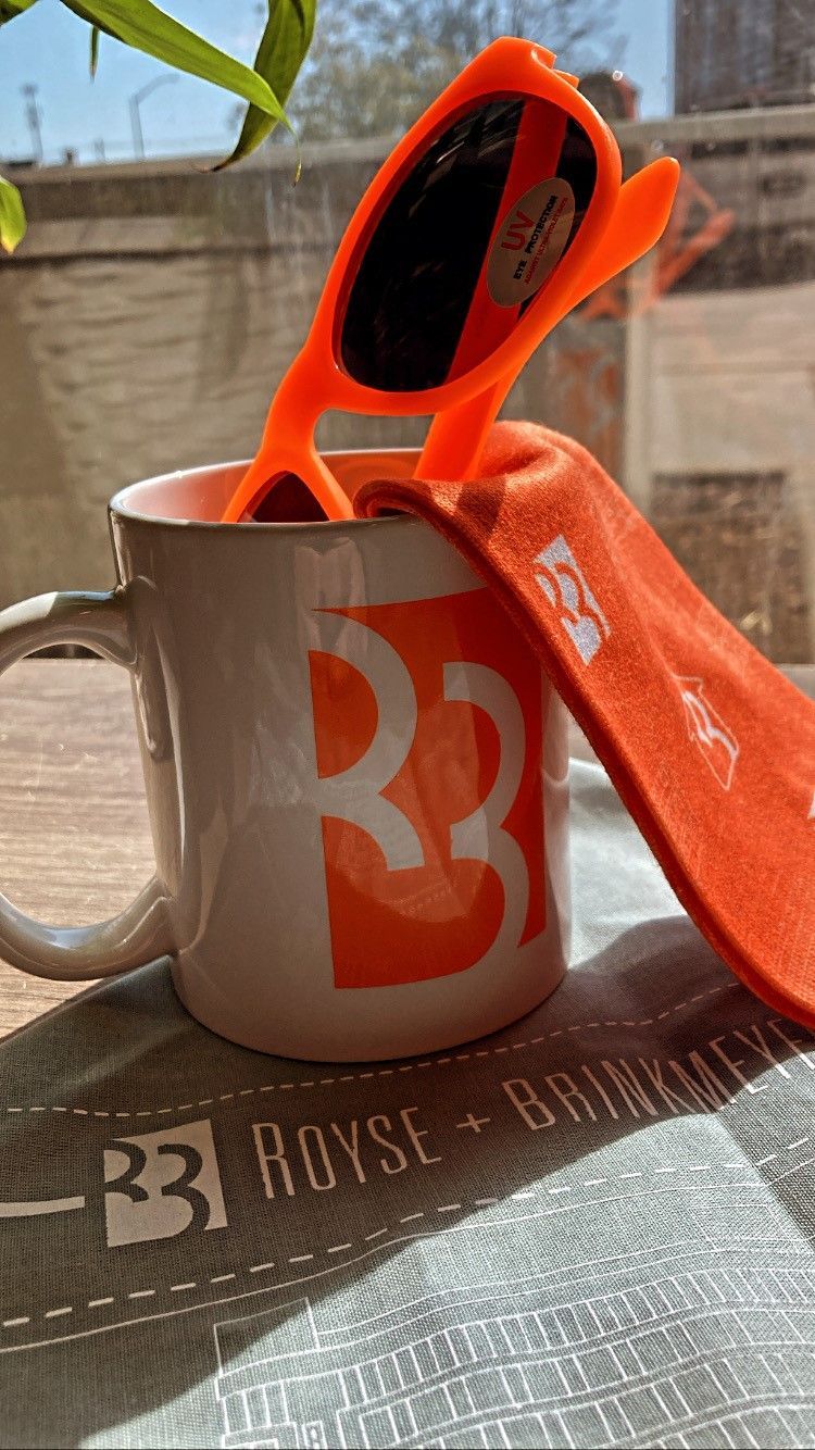 R+B Swag