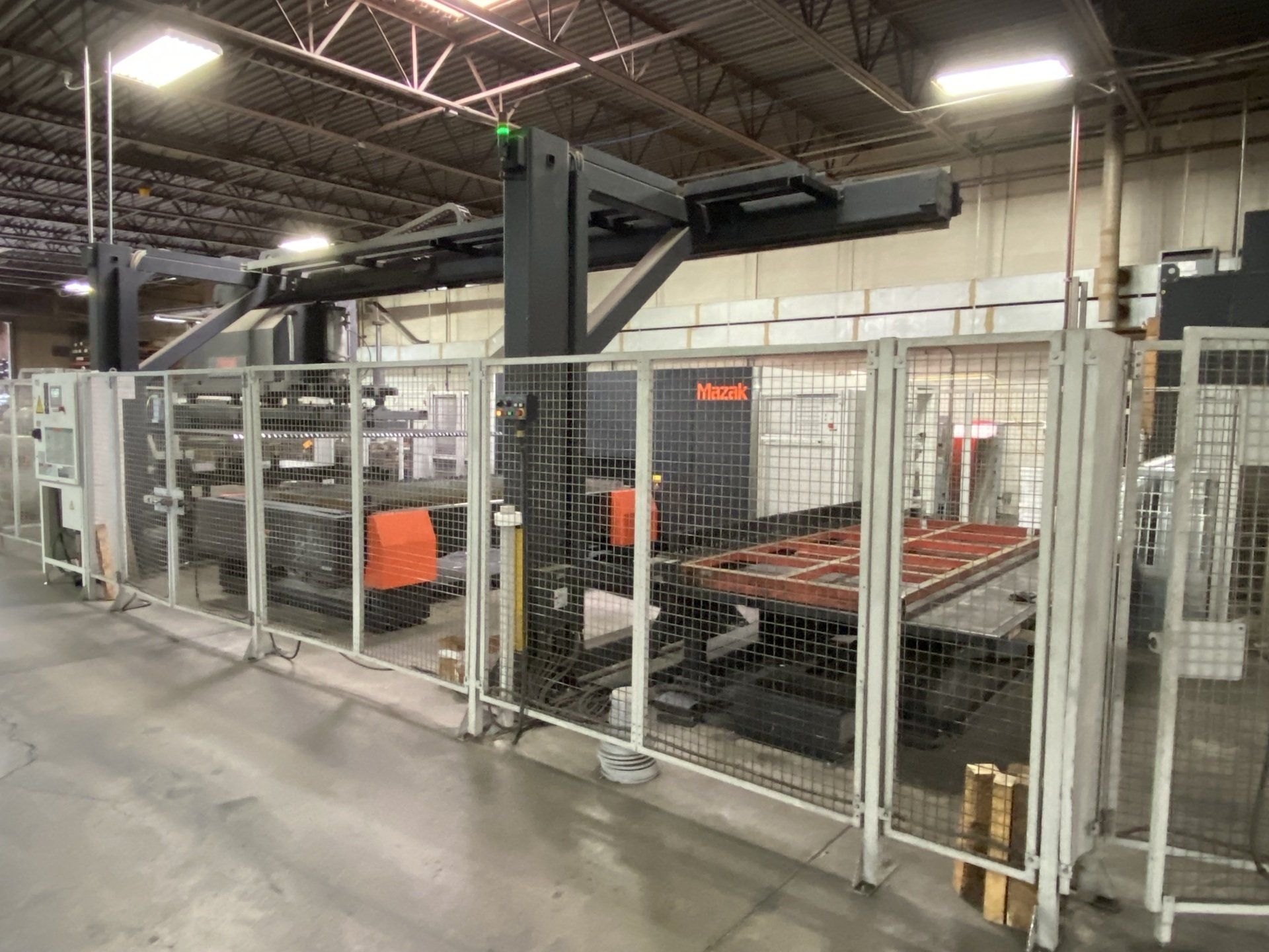 Man Fixing Press Brake | Salt Lake City, UT | Advanced Precision Mfg., Inc. Man Fixing Press Brake | Salt Lake City, UT | Advanced Precision Mfg., Inc.