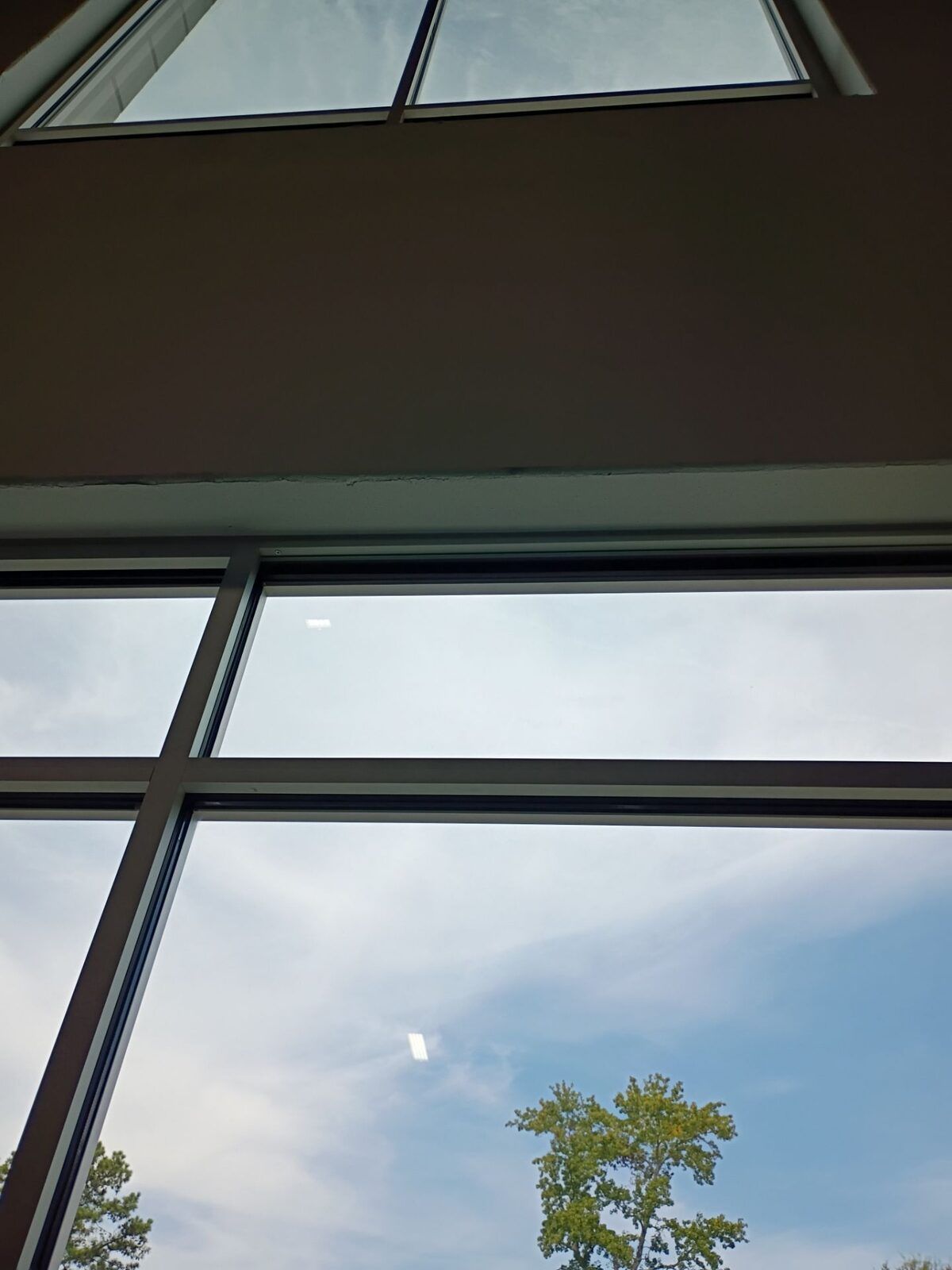 Commercial glass curtain wall system at Dogwood Building 100 in Griffin, GA.
