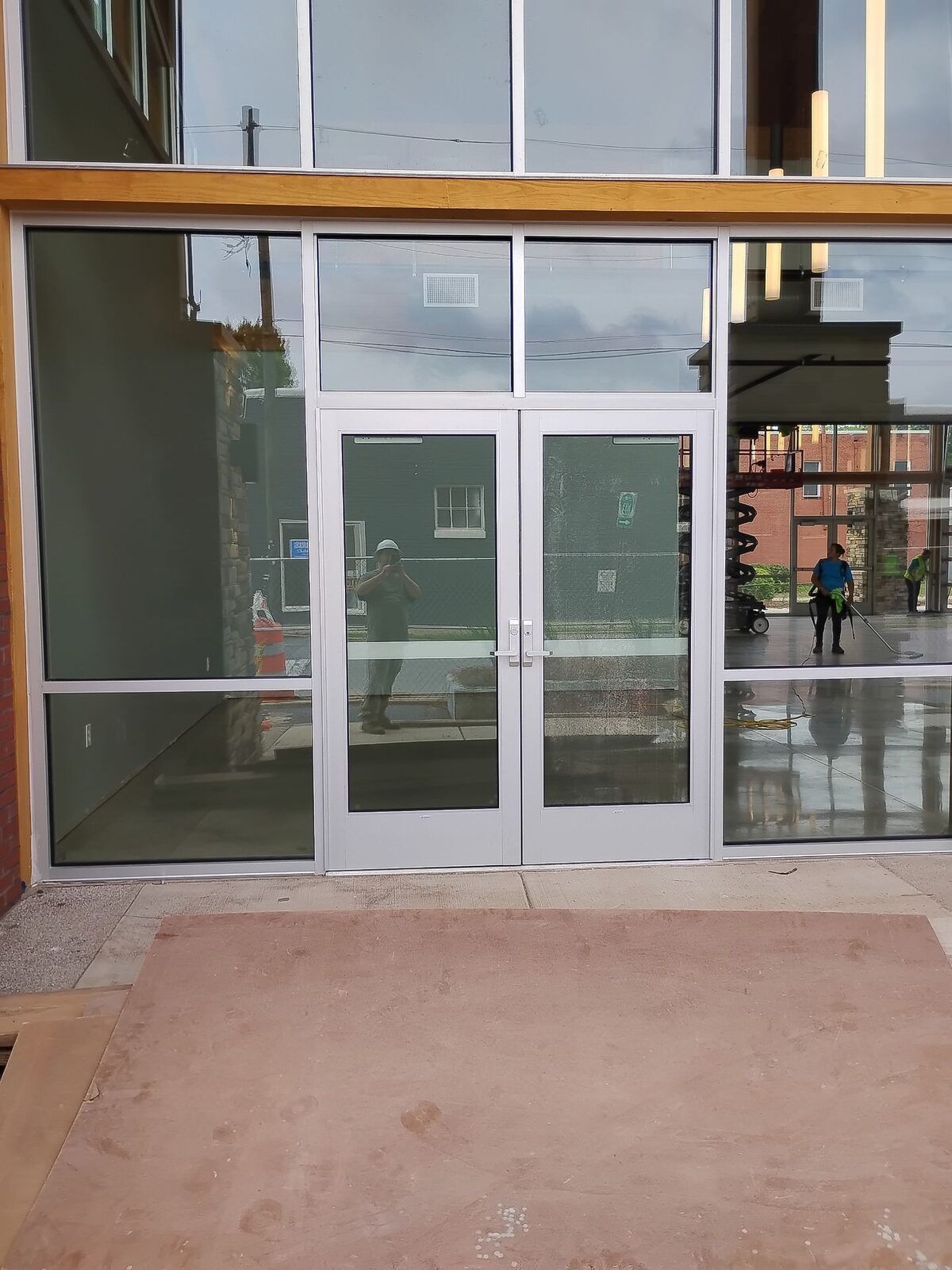Commercial storefront glass windows with aluminum framing at Lankford Corner in Griffin, GA.