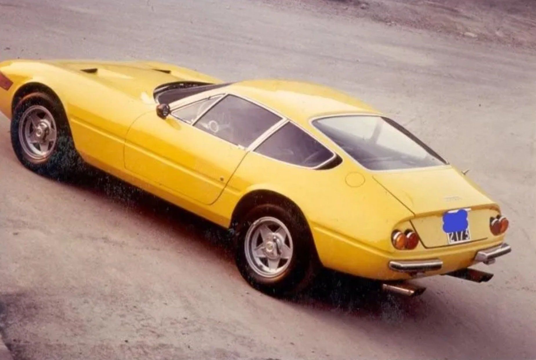 foto auto ferrari 2