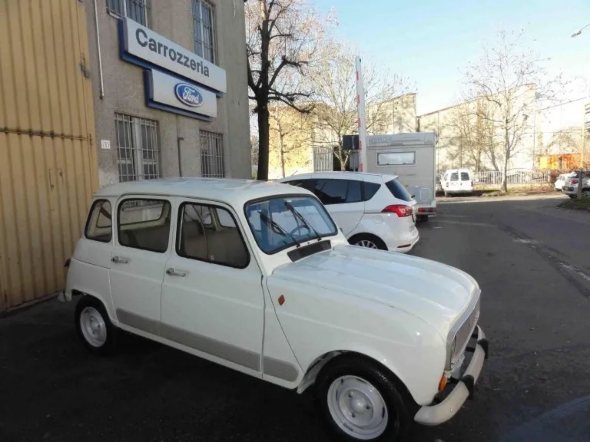 foto auto renault 1