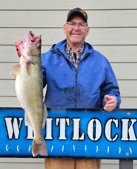 Lake Oahe Walleye Fishing - Whitlock Bay - Gettysburg, SD