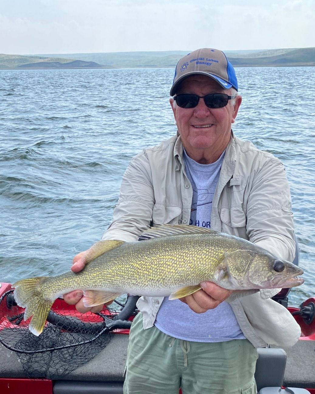 Lake Oahe Walleye & Smallmouth Bass Fishing - Whitlock Bay - Gettysburg, SD